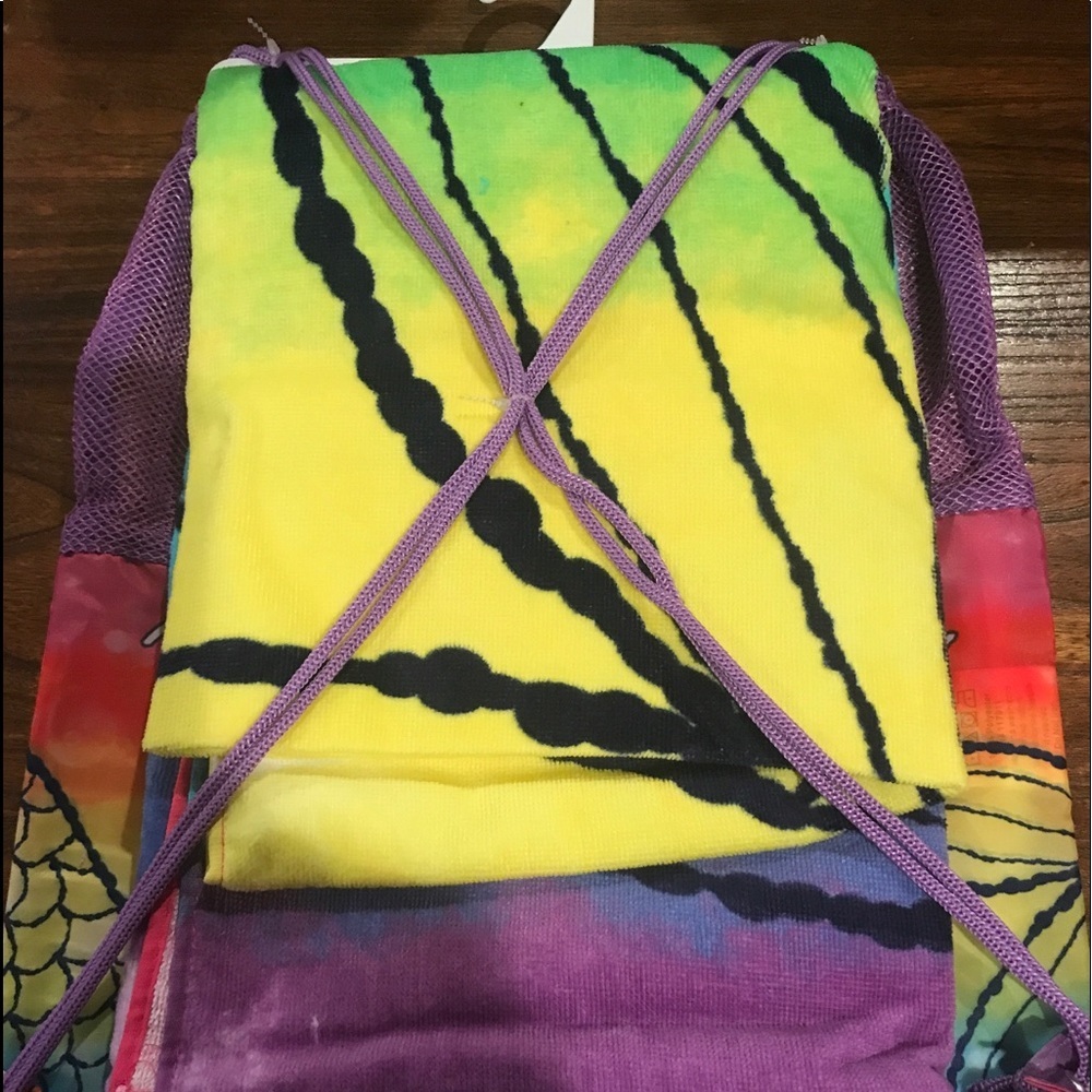 🌸3C4G Beach Towel & Drawstring Bag Set - Picture 3 of 6